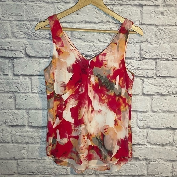 RW&CO Double V Abstract Print Top Size Extra Small - Picture 2 of 9